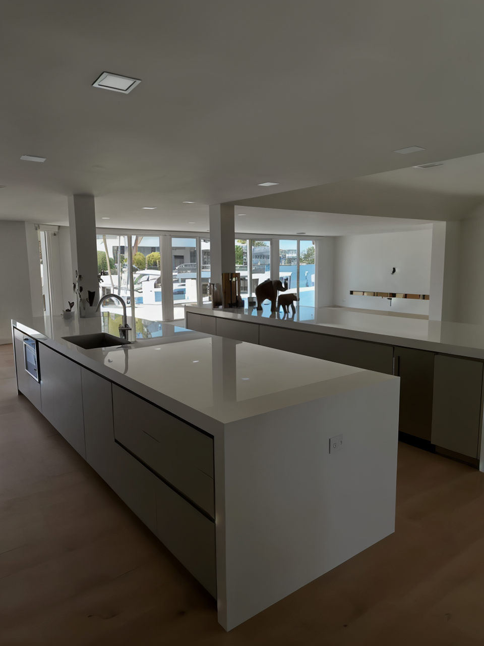 Waterfront kitchen islands